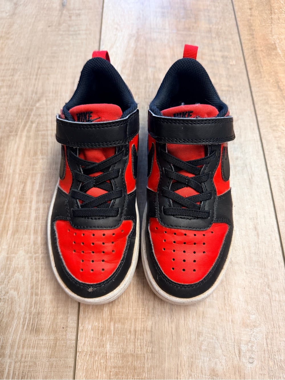 Nike Kids' Red and Black Low-Top Sneakers size 12